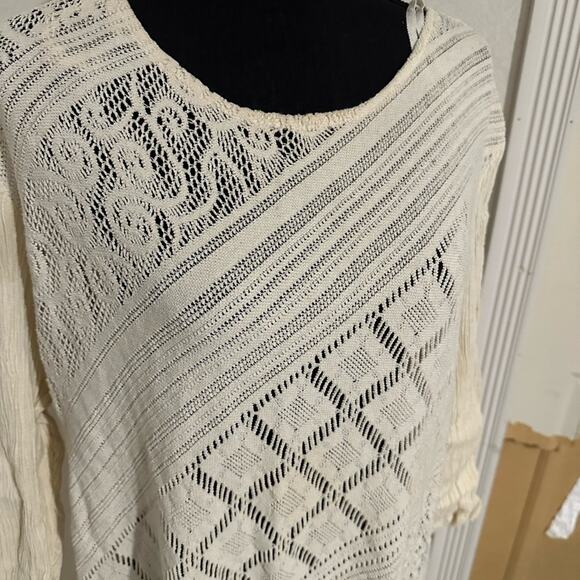 Garment City Crochet Fringe Blouse – Size 20W - Picture 4 of 8